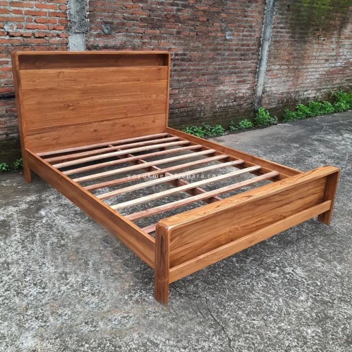 tempat tidur kayu 2