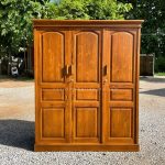 Lemari Pakaian Minimalis Kayu Jati 3 Pintu YMJ-LMP 38