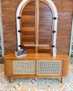 Retro Style Bufet TV Terbaru Kombinasi Kayu x Rotan YMJ-BFTV 95