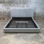 Furniture Tempat Tidur Model Modern Mewah YMJ-TTD 72