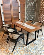 Set Meja Makan Minimalis 4 Kursi Kayu Jati Kombinasi Rotan YMJ-SKM 137 - Image 2