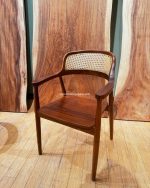 Kursi Cafe Minimalis Kayu Jati Kombinasi Rotan YMJ KC 39
