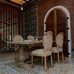 Set Meja Makan Model Antik 4 Kursi Kayu Jati Kombinasi Rotan YMJ-SKM 194