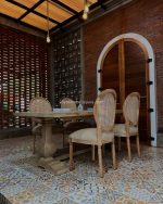 Set Meja Makan Model Antik 4 Kursi Kayu Jati Kombinasi Rotan YMJ-SKM 194