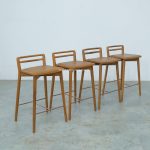 Kursi Bar Kayu Minimalis YMJ KBR 71