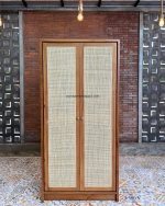 Lemari Pakaian Minimalis Kayu Jati Kombinasi Rotan 2 Pintu YMJ-LMP 71