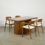 Set Meja Makan Minimalis 4 Kursi Kayu Jati YMJ-SKM 233
