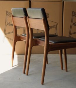 Mebel jati berkualitas dengan finishing natural