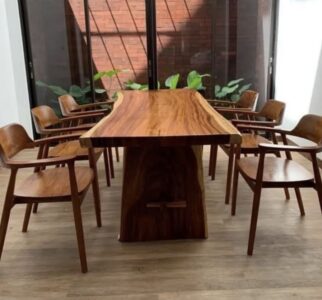 Set kursi meja makan jati berkualitas dengan finishing elegan